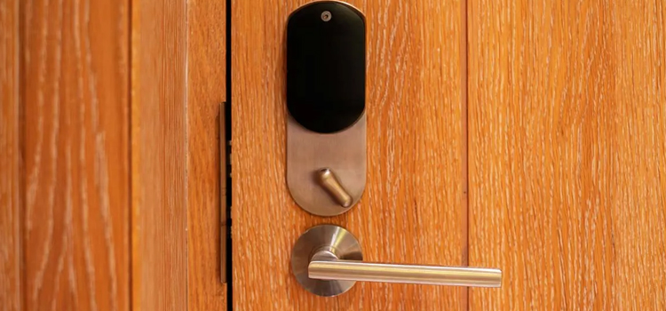 Automatic Locking Door Knob Pacific Grove